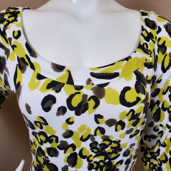 ST.JOHN Yellow Label 3/4 Sleeved Scoop Neck Top~Size M - Picture 2 of 8